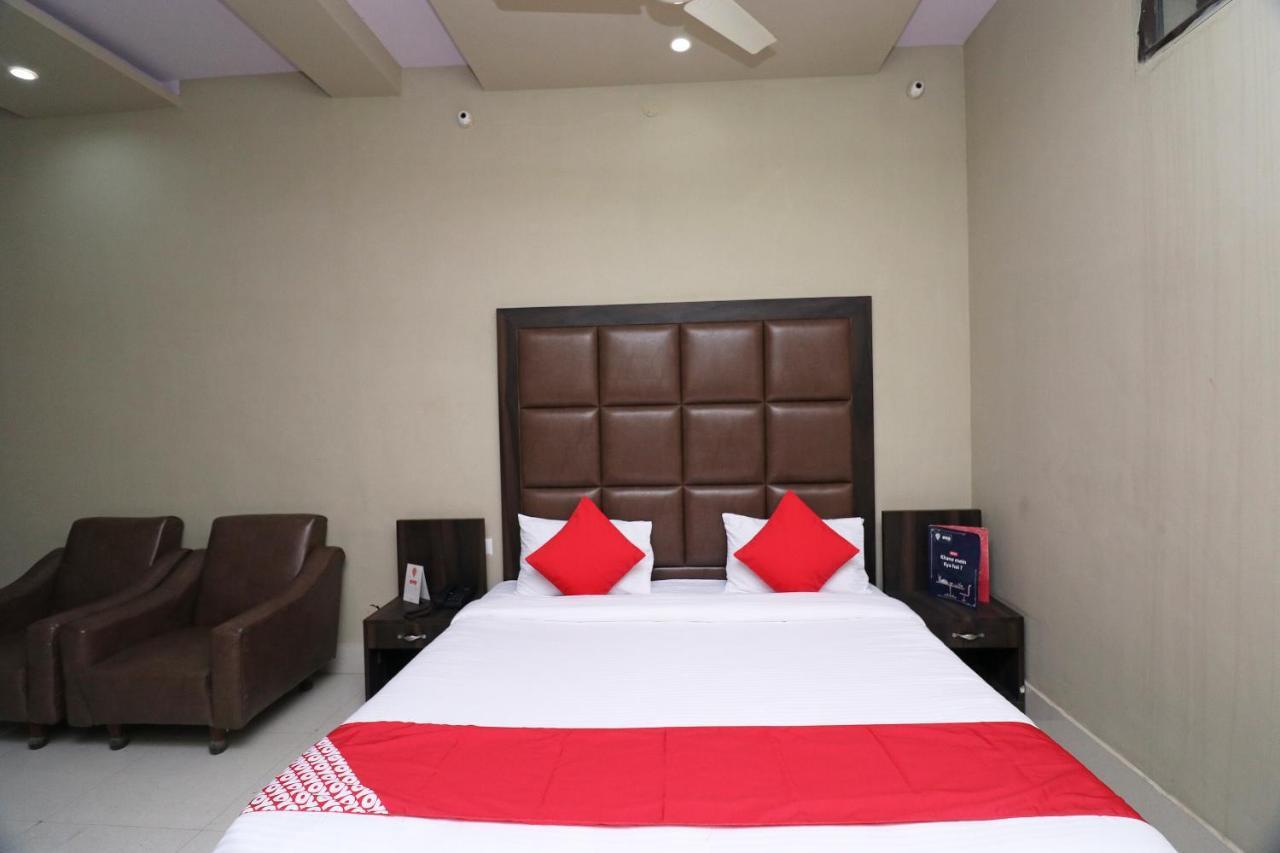 Oyo 19026 Hotel As Karnāl 外观 照片