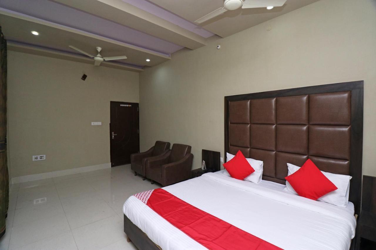 Oyo 19026 Hotel As Karnāl 外观 照片