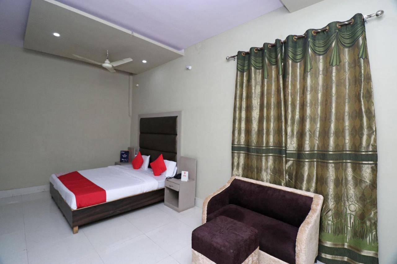Oyo 19026 Hotel As Karnāl 外观 照片