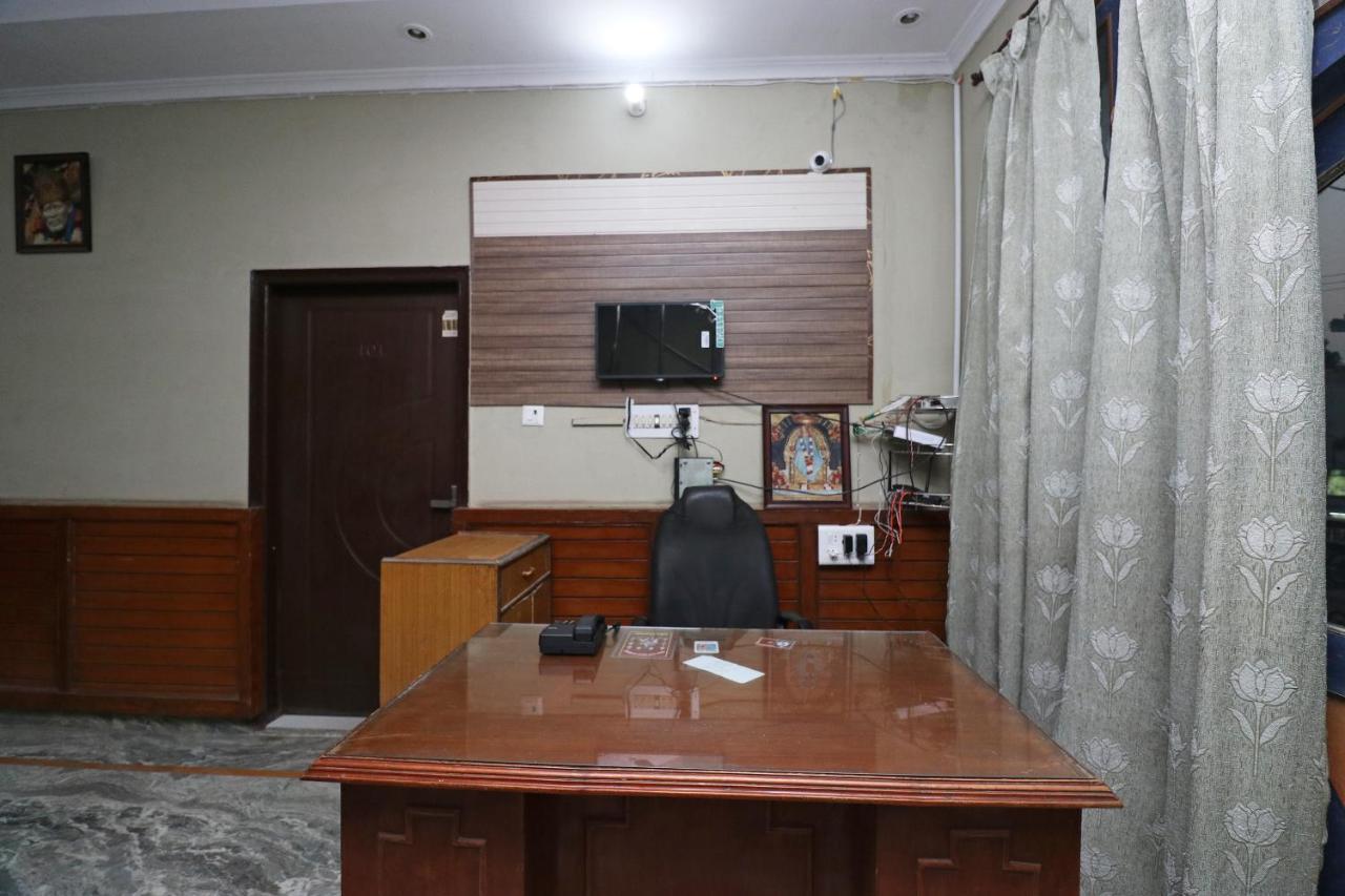 Oyo 19026 Hotel As Karnāl 外观 照片